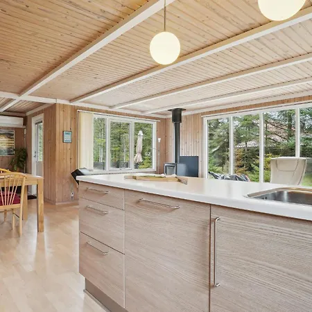 3 Bedroom In Holiday home